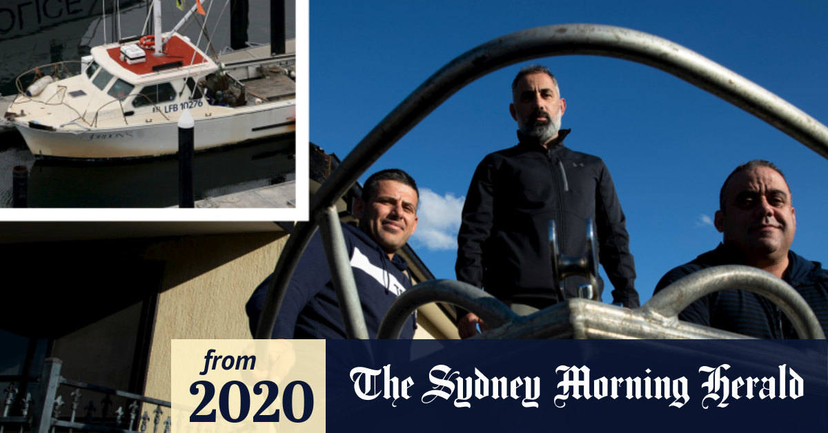 Fishermen receive bravery award over maritime tragedy on Sydney Harbour